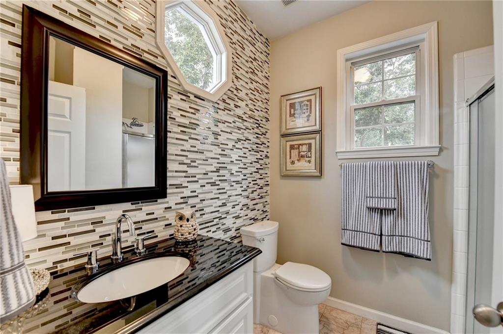 Gainesville, Georgia, 30506, United States, 2 Bedrooms Bedrooms, ,2 BathroomsBathrooms,Residential,For Sale,2040403
