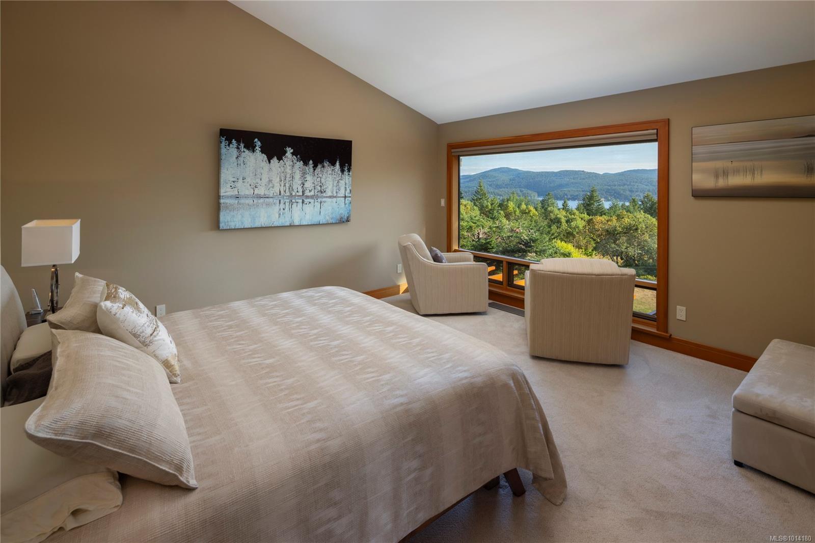 CENTRAL SAANICH, British Columbia, V8M 1S2, CA, 3 Bedrooms Bedrooms, ,Residential,For Sale,1950978