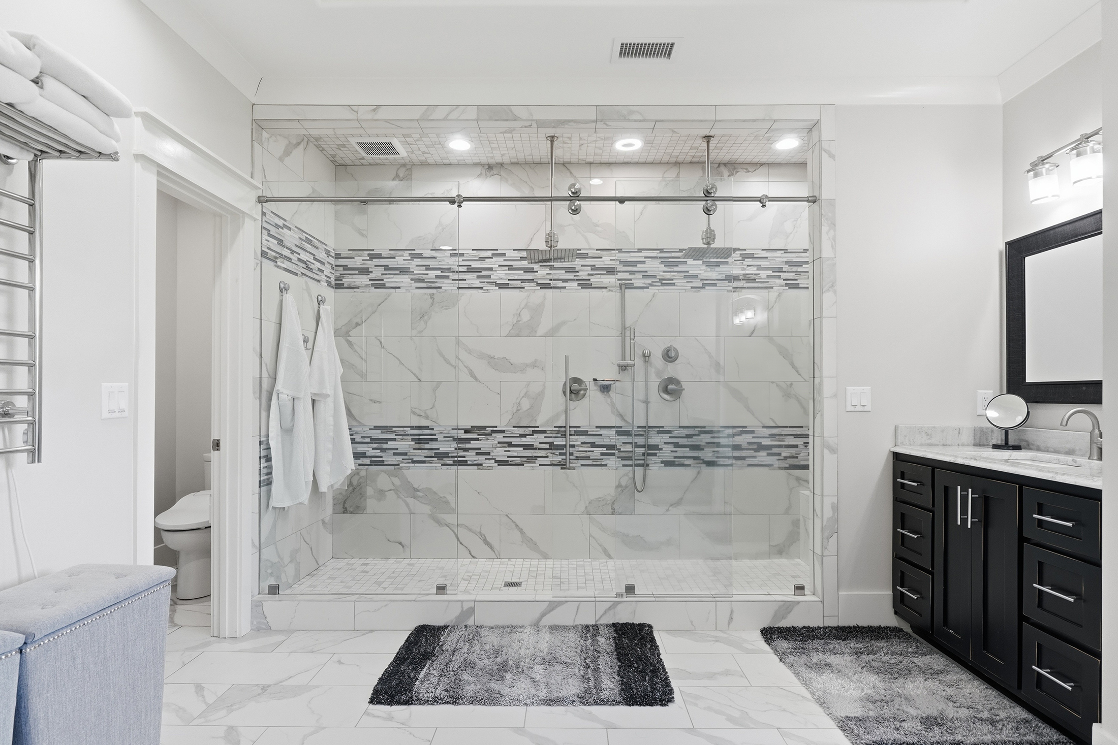  Effortless Entertaining and Everyday Luxury at River Forest - 物件實景