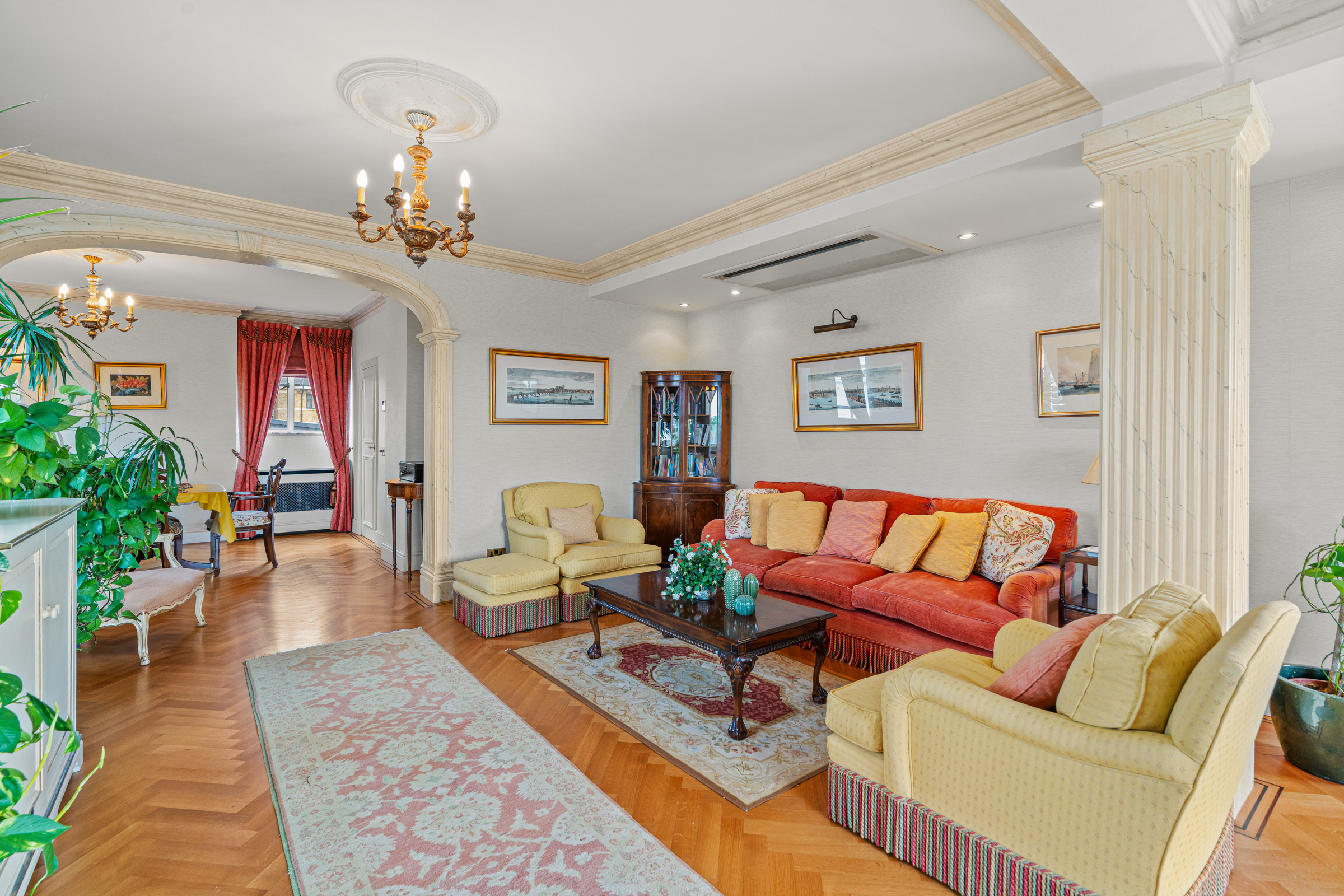  A Lateral St John’s Wood Apartment with Panoramic Regent’s Park Views - 物件實景