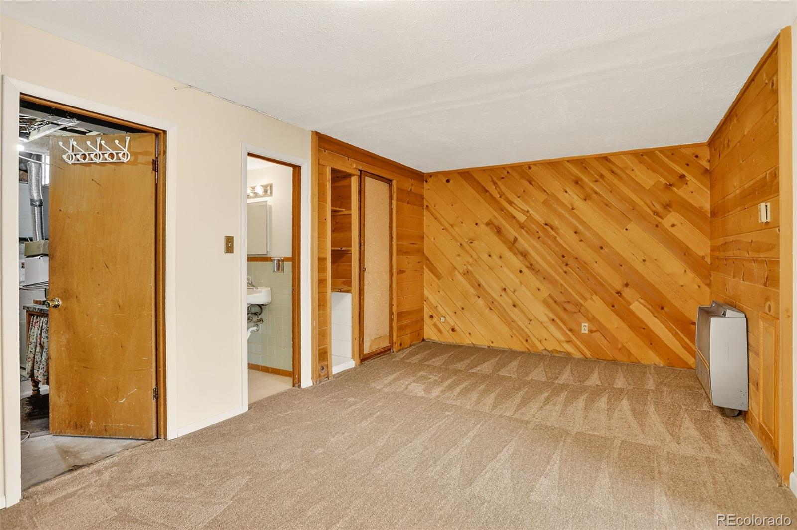 Kittredge, Colorado, 80457, United States, 3 Bedrooms Bedrooms, ,2 BathroomsBathrooms,Residential,For Sale,1940348