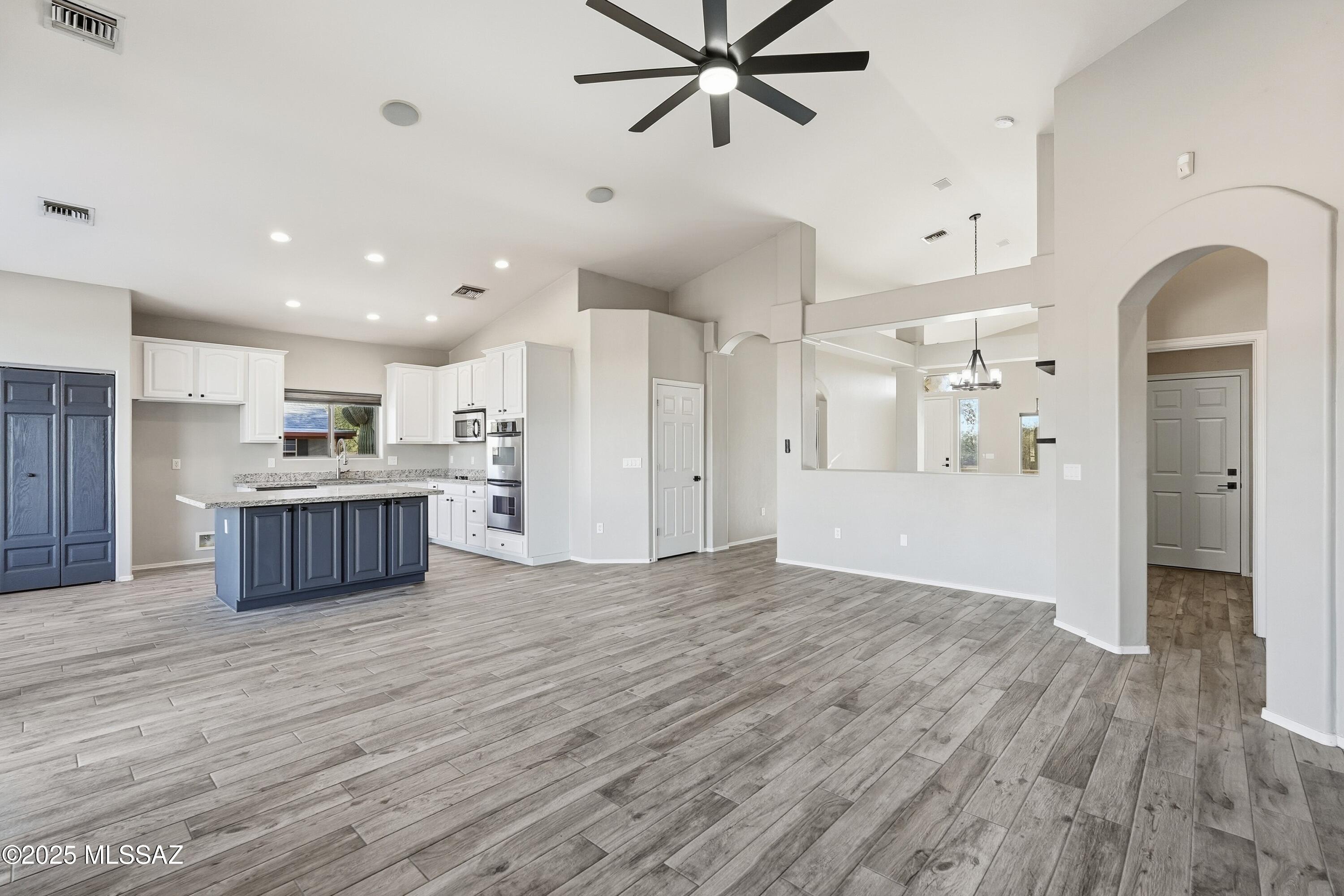 Sahuarita, Arizona, 85629, United States, 3 Bedrooms Bedrooms, ,2 BathroomsBathrooms,Residential,For Sale,1989505