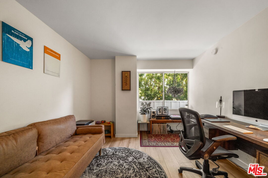 Los Angeles, California, 90046, United States, 2 Bedrooms Bedrooms, ,2 BathroomsBathrooms,Residential,For Sale,1940758
