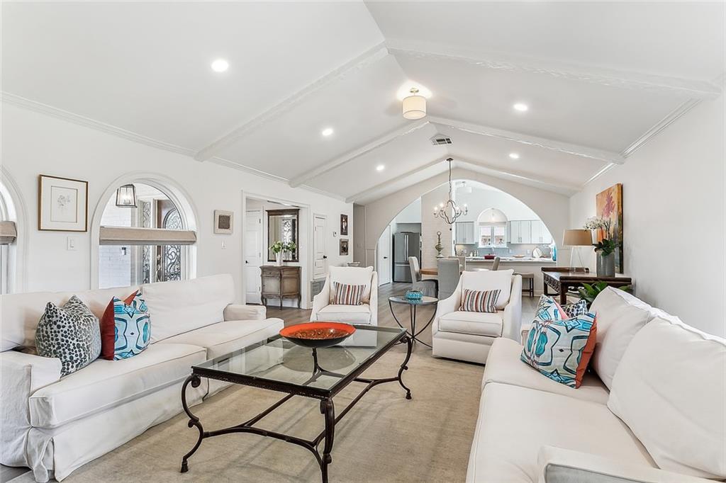 Metairie, Louisiana, 70006, United States, 3 Bedrooms Bedrooms, ,3 BathroomsBathrooms,Residential,For Sale,1793323