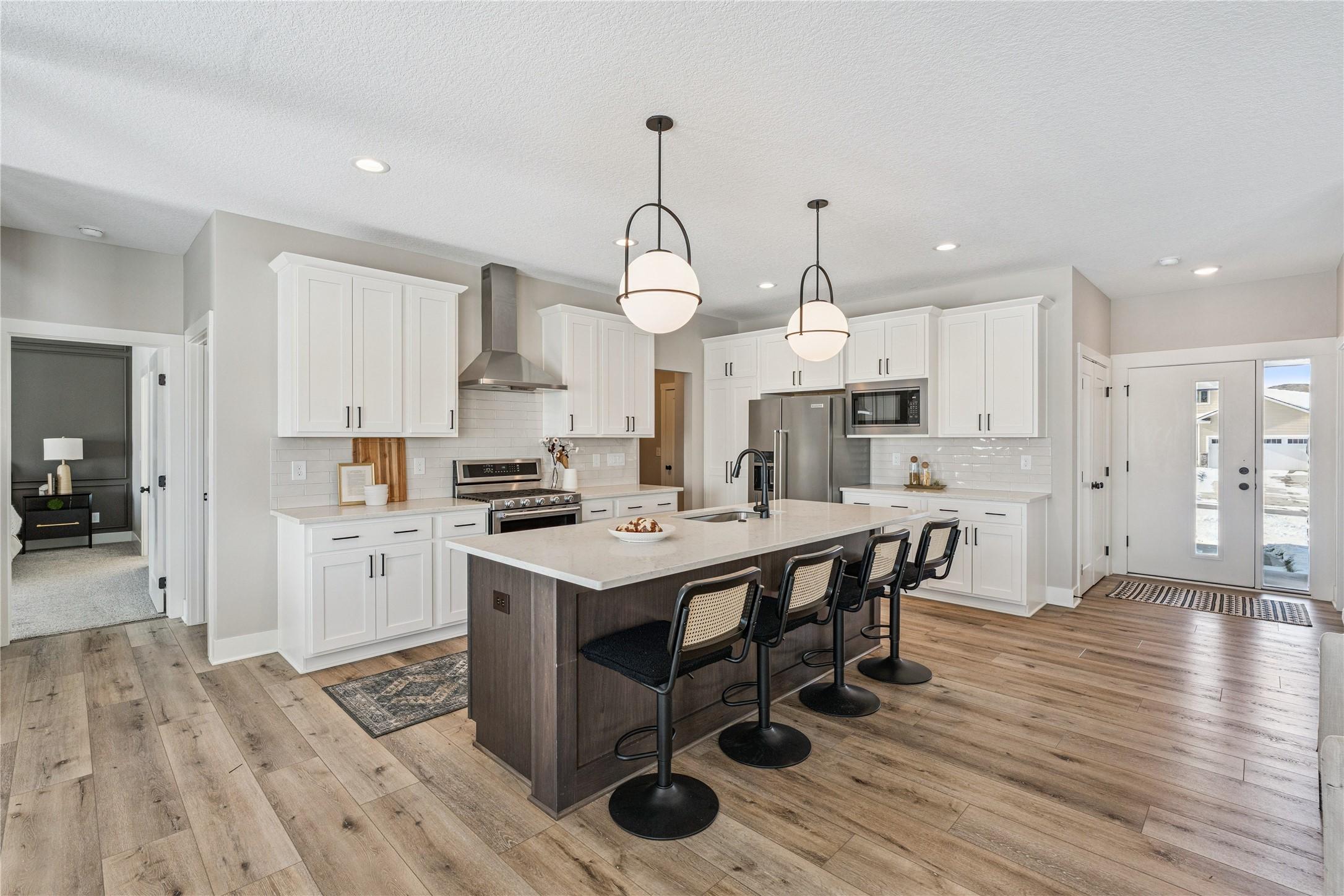 Urbandale, Iowa, 50323, United States, 5 Bedrooms Bedrooms, ,4 BathroomsBathrooms,Residential,For Sale,2005616