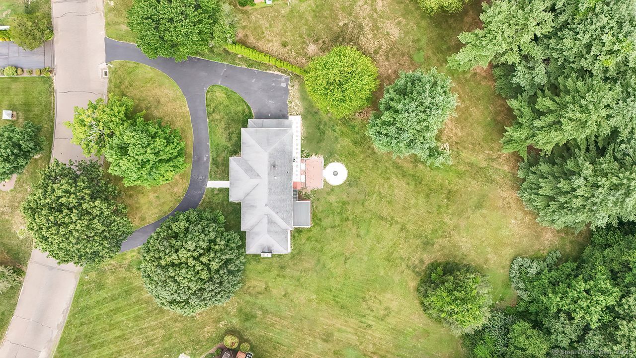 Monroe, Connecticut, 06468, United States, 5 Bedrooms Bedrooms, ,3 BathroomsBathrooms,Residential,For Sale,1907452