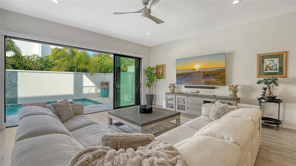 Sarasota, Florida, 34236, United States, 4 Bedrooms Bedrooms, ,4 BathroomsBathrooms,Residential,For Sale,2000414