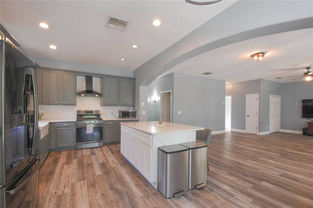 Orlando, Florida, 32828, United States, 4 Bedrooms Bedrooms, ,3 BathroomsBathrooms,Residential,For Sale,1902586