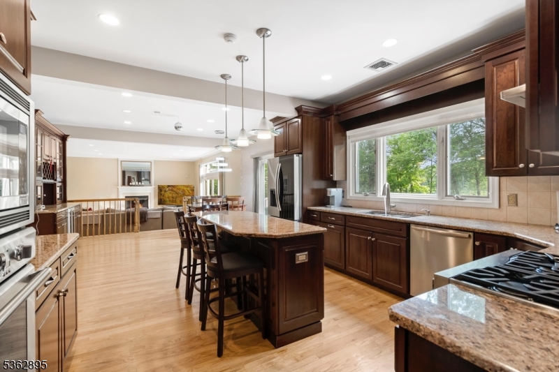 Sparta Twp., New Jersey, 07871, United States, 4 Bedrooms Bedrooms, ,4 BathroomsBathrooms,Residential,For Sale,1847599