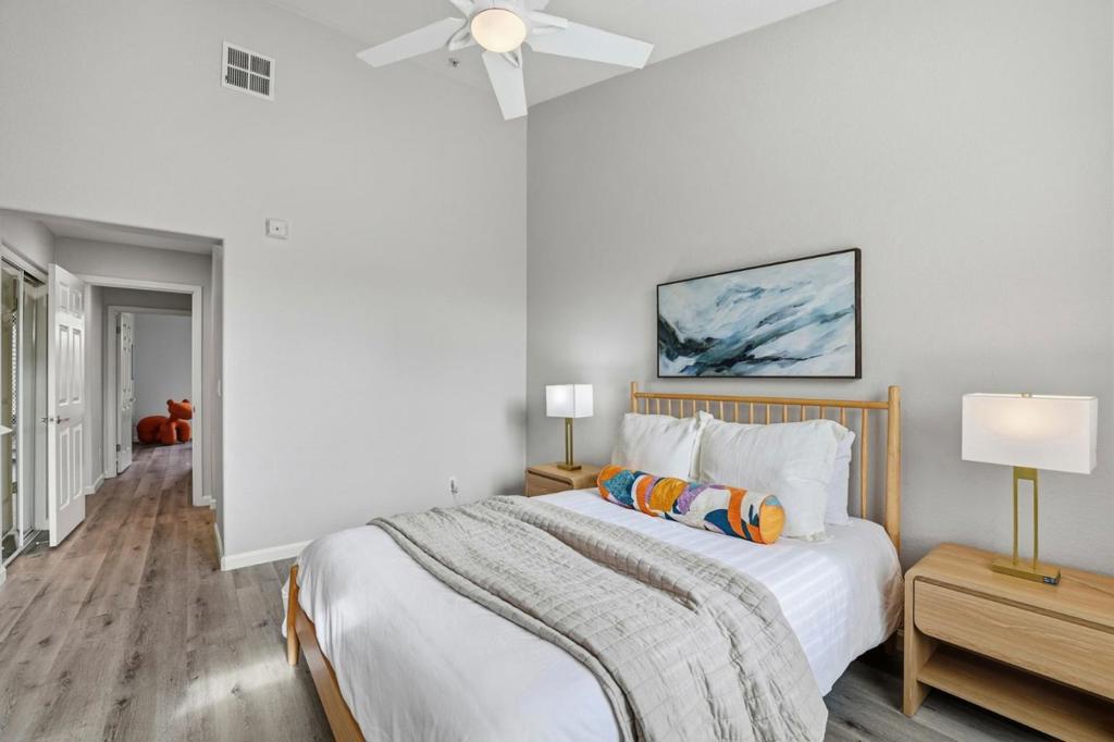 San Jose, California, 95136, United States, 2 Bedrooms Bedrooms, ,3 BathroomsBathrooms,Residential,For Sale,1987306