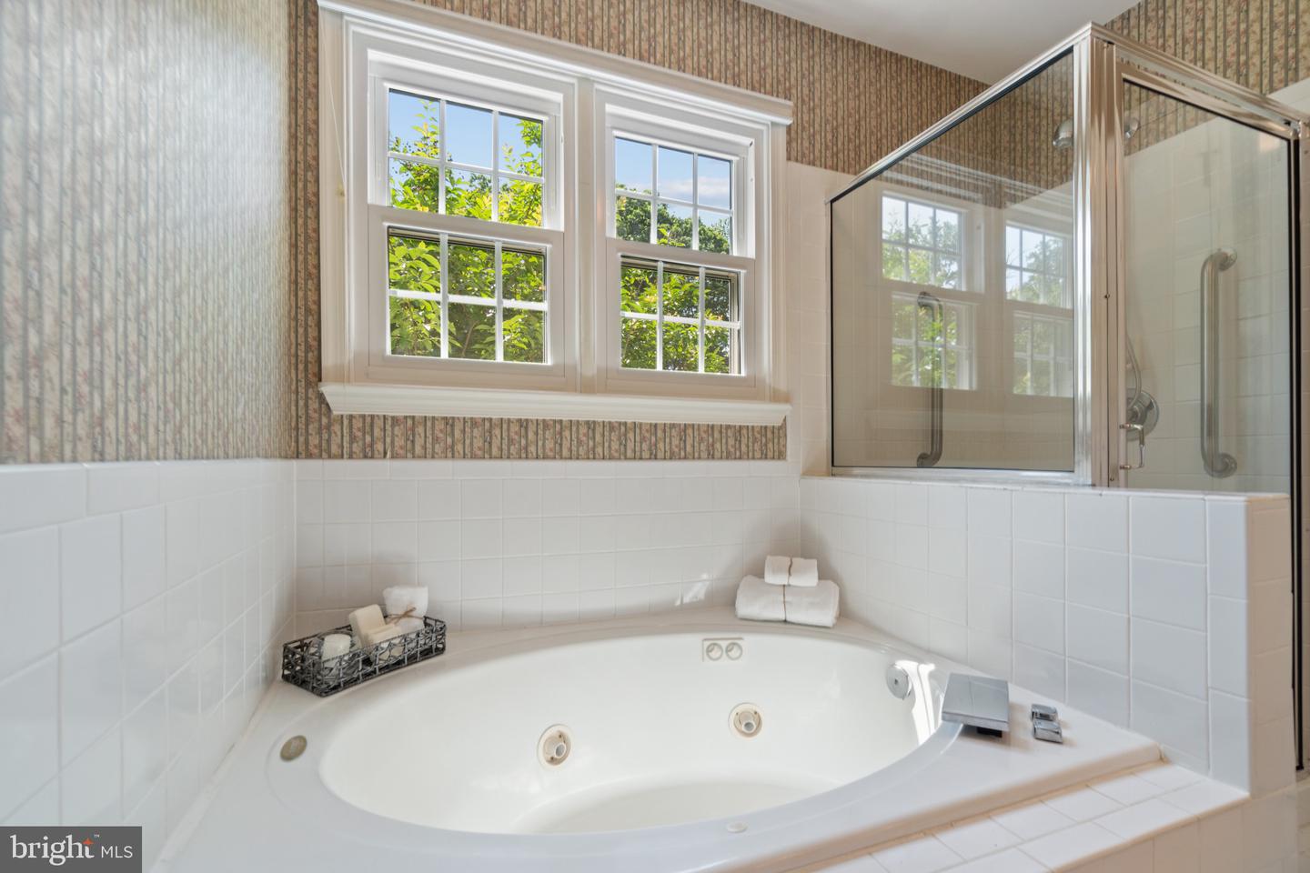 Annapolis, Maryland, 21403, United States, 4 Bedrooms Bedrooms, ,3 BathroomsBathrooms,Residential,For Sale,1925191