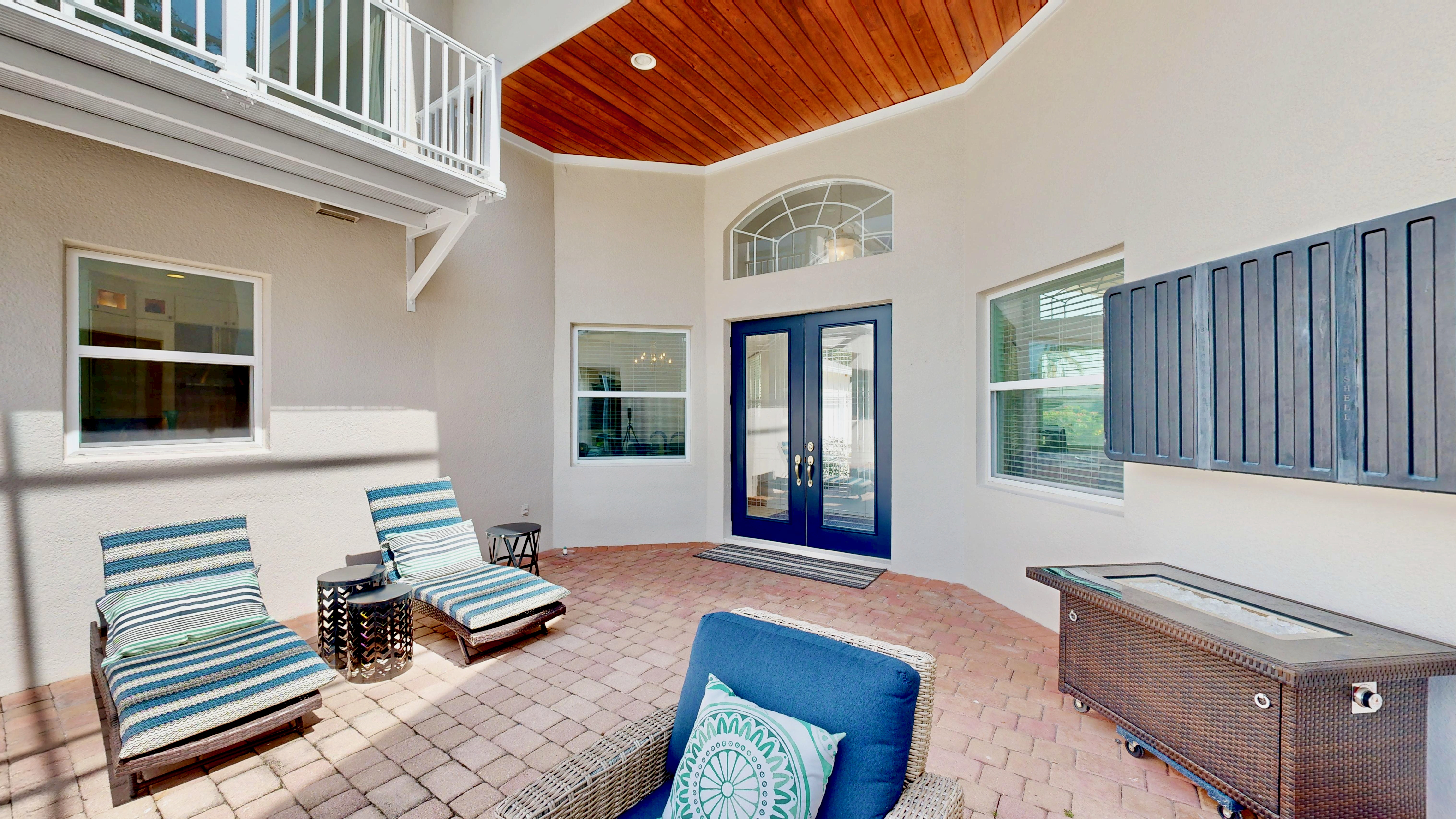 Oakland, Florida, 34760, United States, 4 Bedrooms Bedrooms, ,3 BathroomsBathrooms,Residential,For Sale,1828727