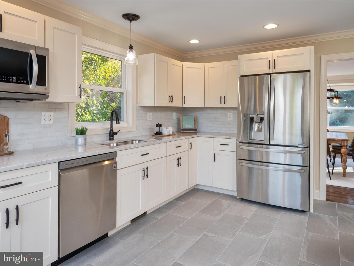 Pasadena, Maryland, 21122, United States, 6 Bedrooms Bedrooms, ,6 BathroomsBathrooms,Residential,For Sale,1994815