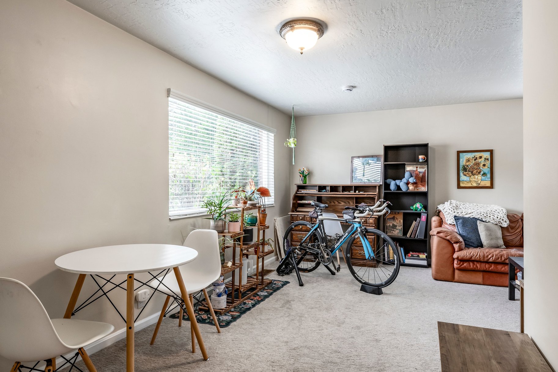  Charming home, flexible living options, rental income - 物件實景