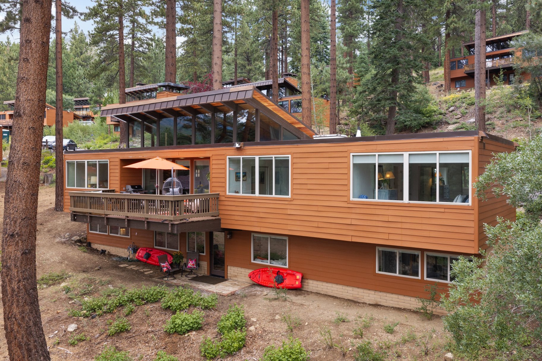 Sun-Filled Home in Incline Pines - 物件實景