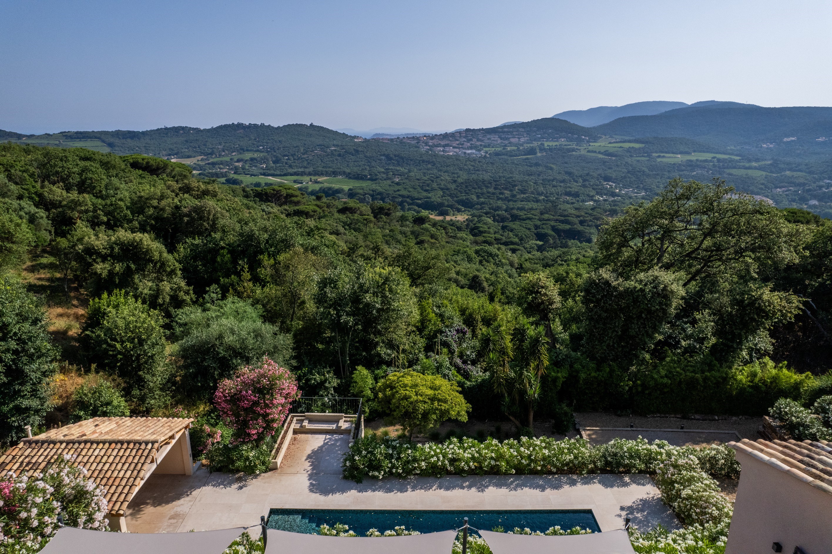  Contemporary bastide with open views and glimpse of the sea walking distance to… - 物件實景