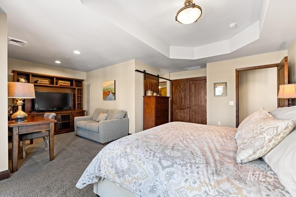 McCall, Idaho, 83638, United States, 2 Bedrooms Bedrooms, ,2 BathroomsBathrooms,Residential,For Sale,1916211