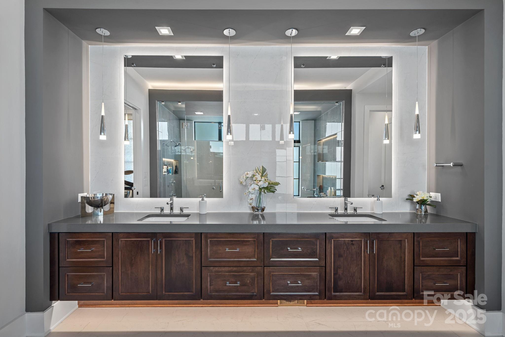 Davidson, North Carolina, 28036, United States, 5 Bedrooms Bedrooms, ,7 BathroomsBathrooms,Residential,For Sale,1989460