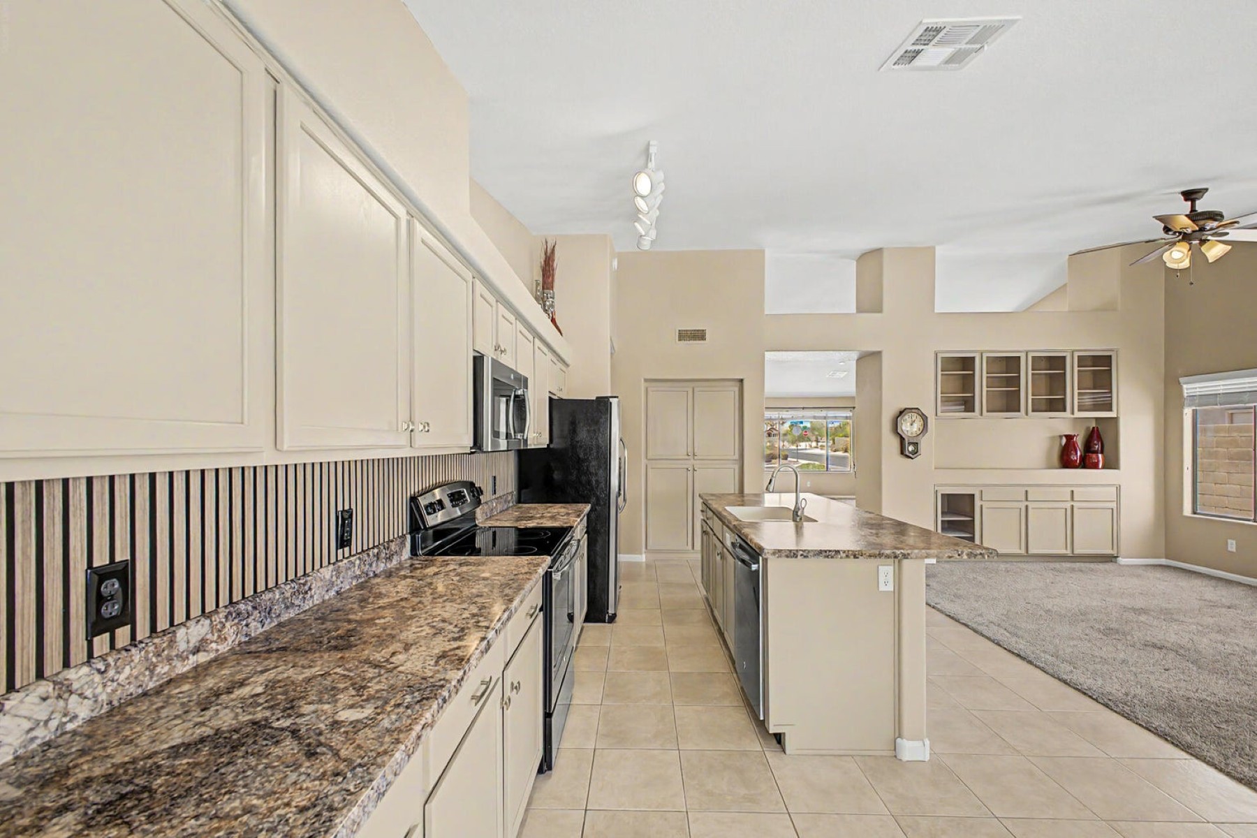  6929 W Monte Lindo ¦Glendale, AZ - 物件實景