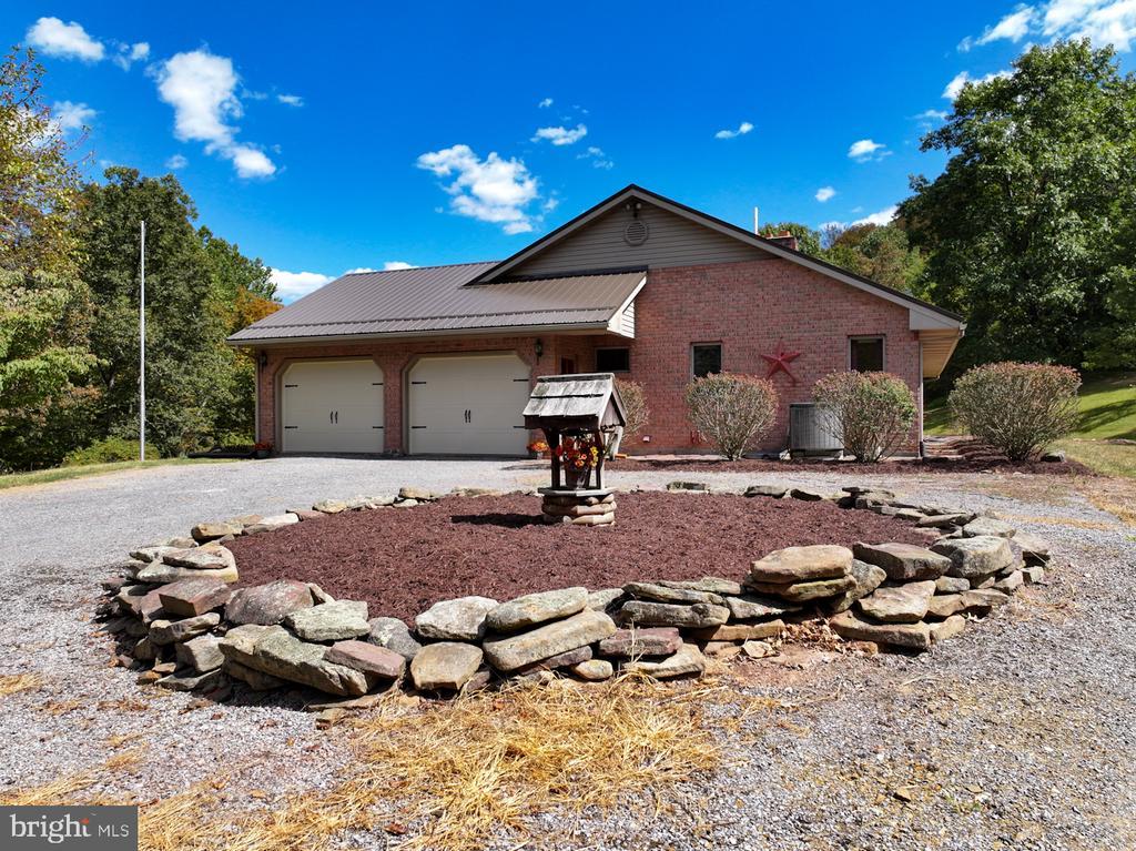 Buffalo Mills, Pennsylvania, 15534, United States, 3 Bedrooms Bedrooms, ,3 BathroomsBathrooms,Residential,For Sale,1948383