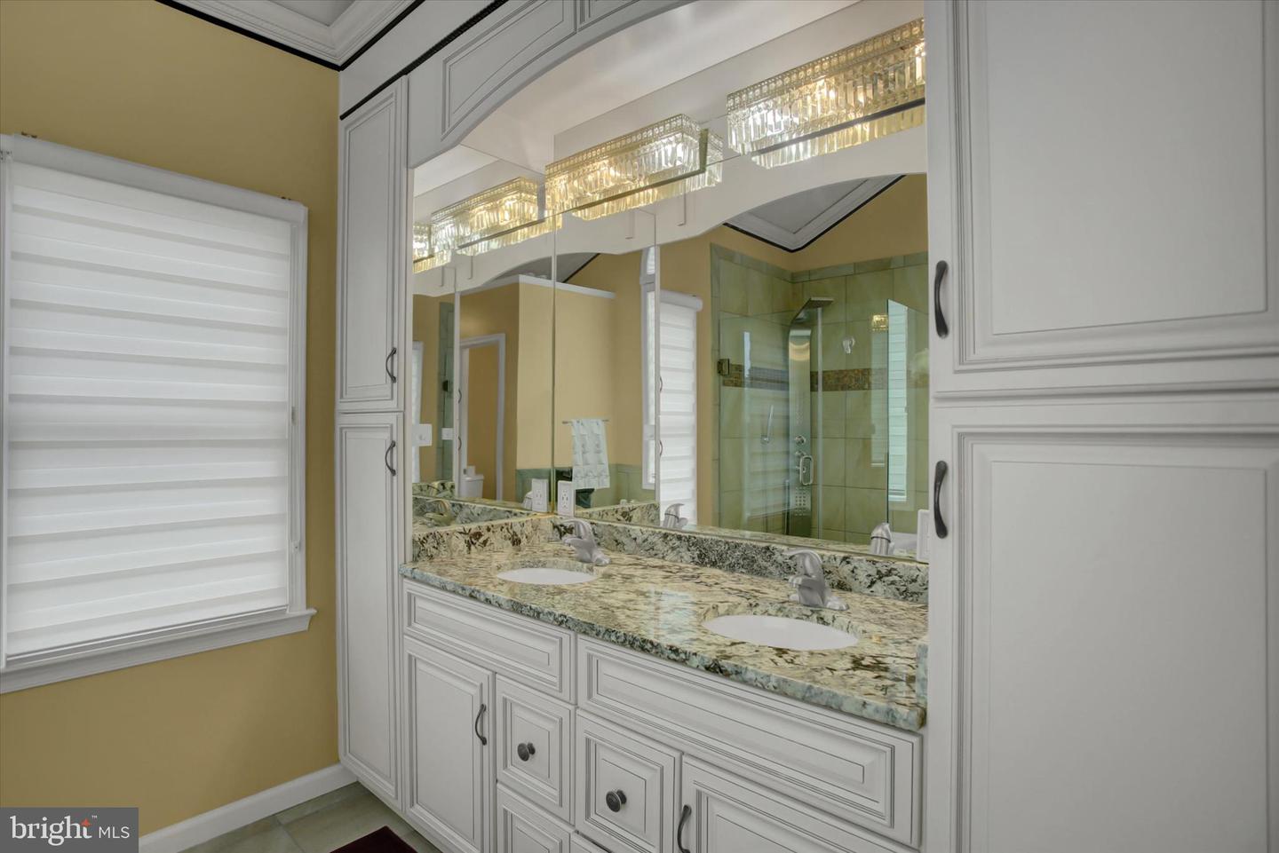 Chambersburg, Pennsylvania, 17202, United States, 5 Bedrooms Bedrooms, ,6 BathroomsBathrooms,Residential,For Sale,1989609