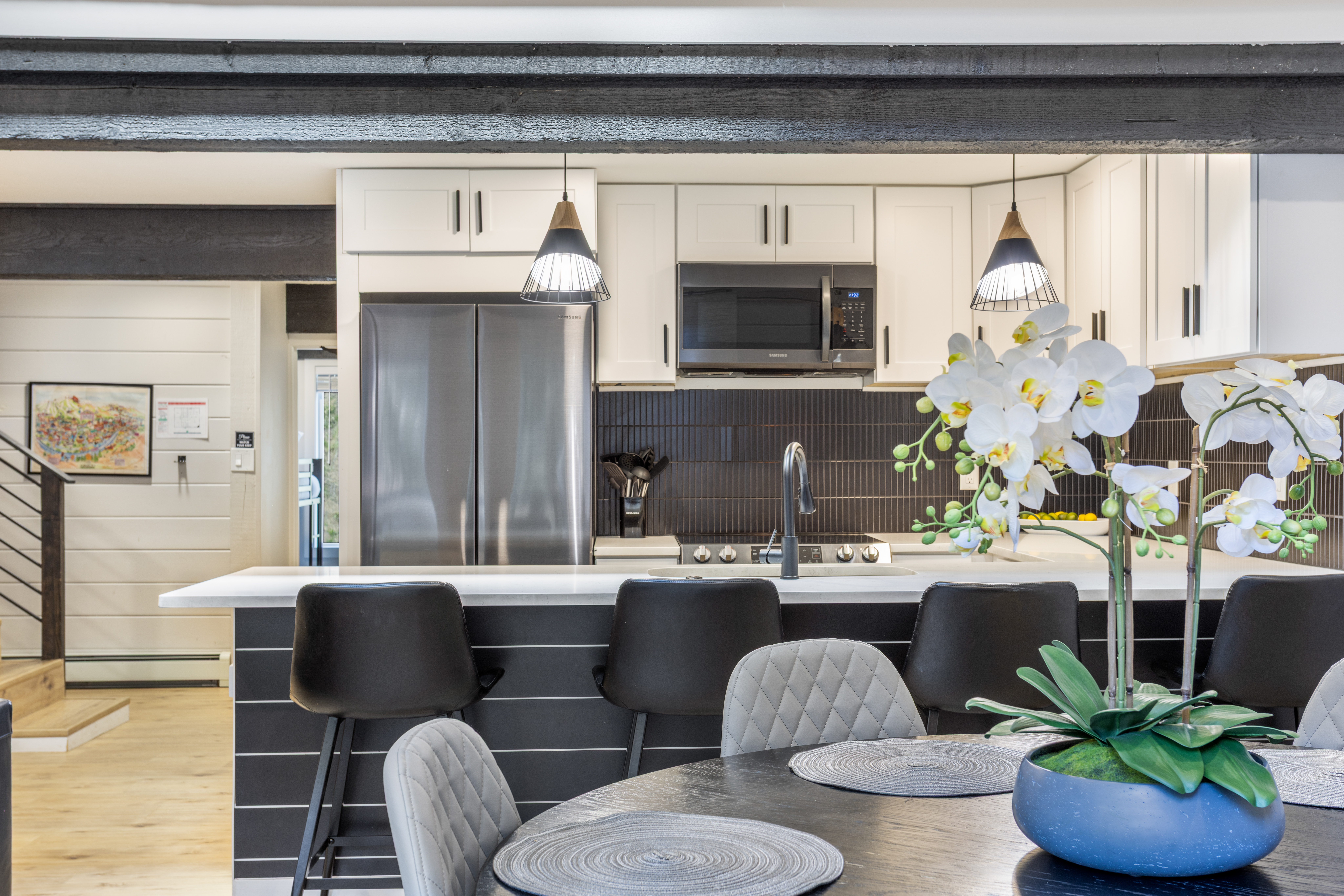  Beautifully Renovated Residence in the Interlochen Neighborhood - 物件實景