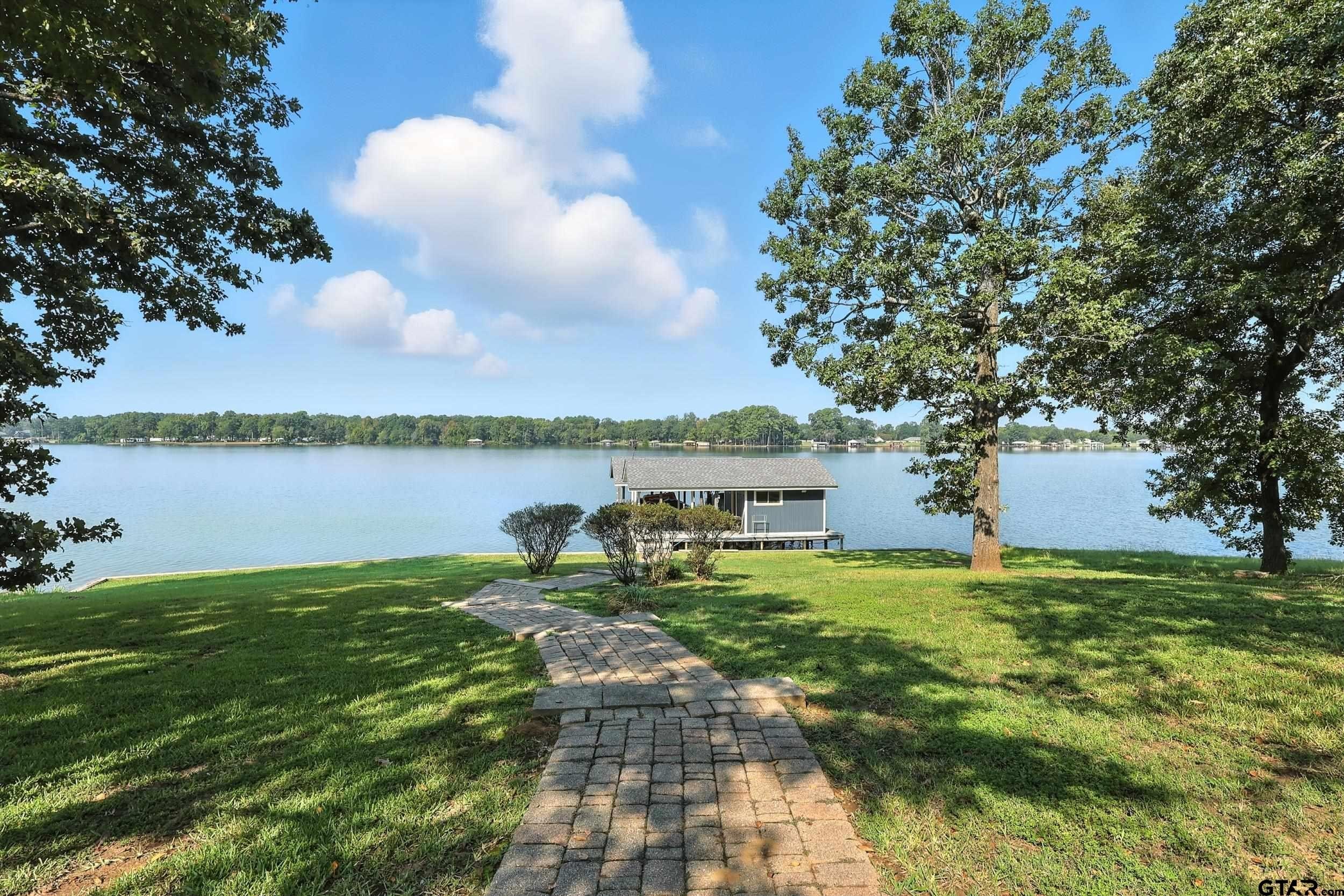 Pittsburg, Texas, 75686, United States, 3 Bedrooms Bedrooms, ,3 BathroomsBathrooms,Residential,For Sale,1977166