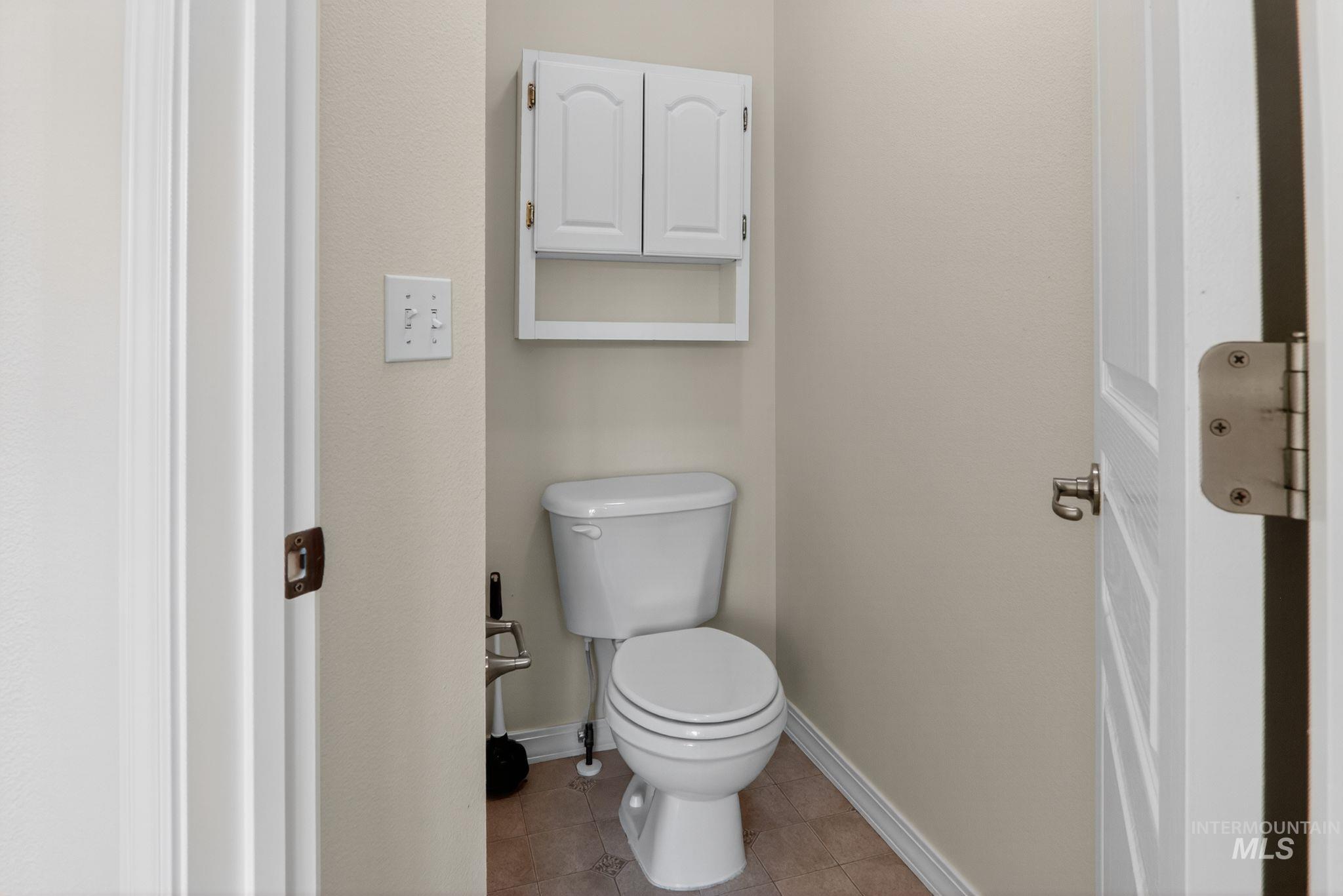 Meridian, Idaho, 83646, United States, 5 Bedrooms Bedrooms, ,Residential,For Sale,1985548