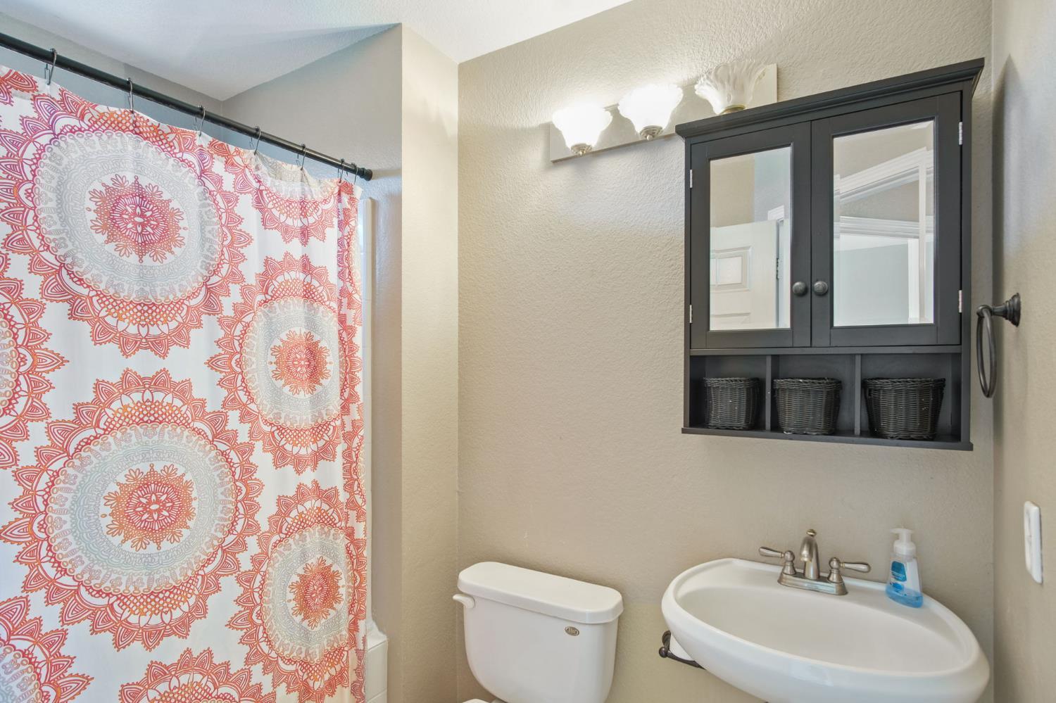 Turlock, California, 95382, United States, 3 Bedrooms Bedrooms, ,3 BathroomsBathrooms,Residential,For Sale,1981693