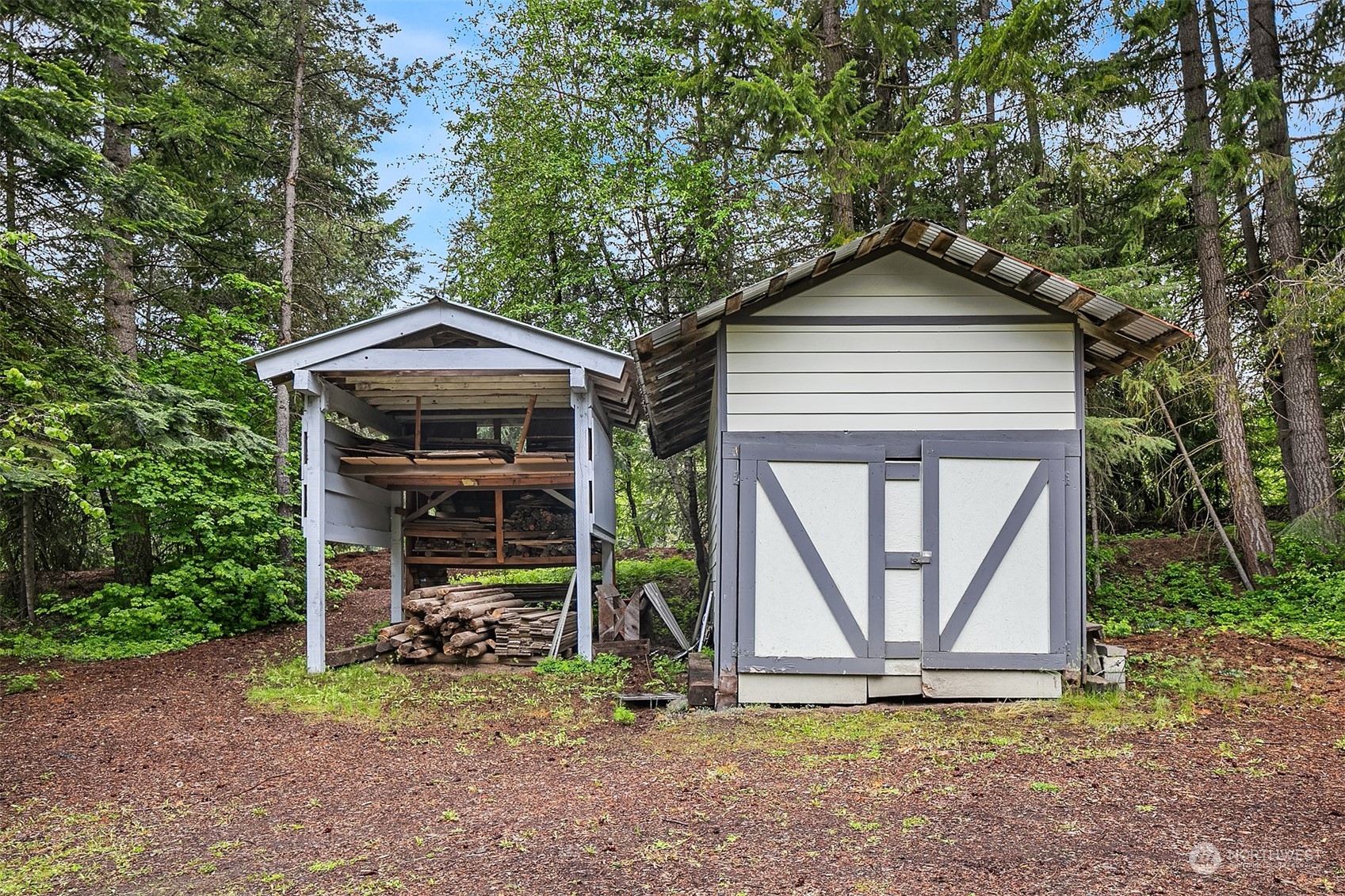Easton, Washington, 98925, United States, 3 Bedrooms Bedrooms, ,3 BathroomsBathrooms,Residential,For Sale,1912346