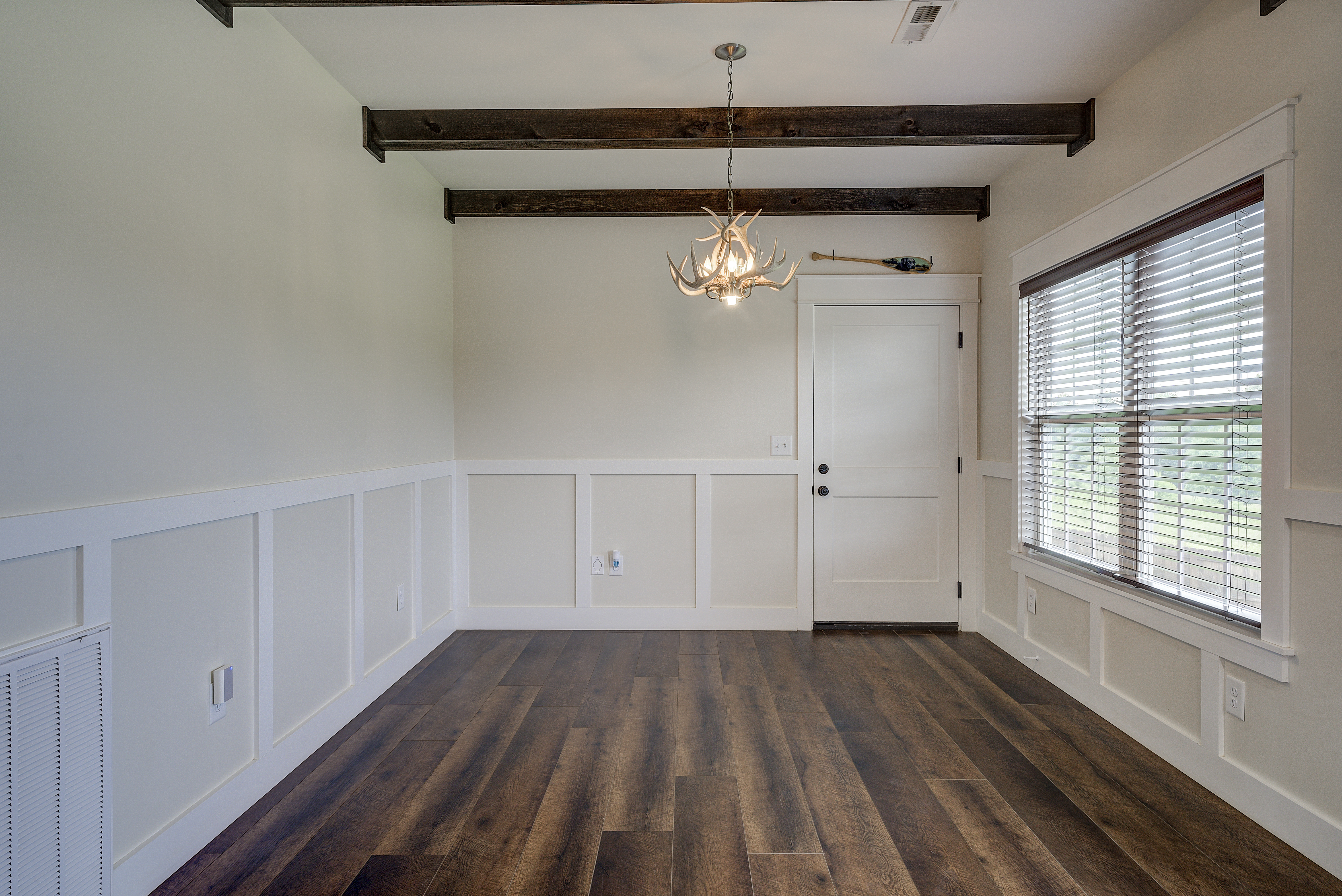 Jonesborough, Tennessee, 37659, United States, 3 Bedrooms Bedrooms, ,3 BathroomsBathrooms,Residential,For Sale,2000637