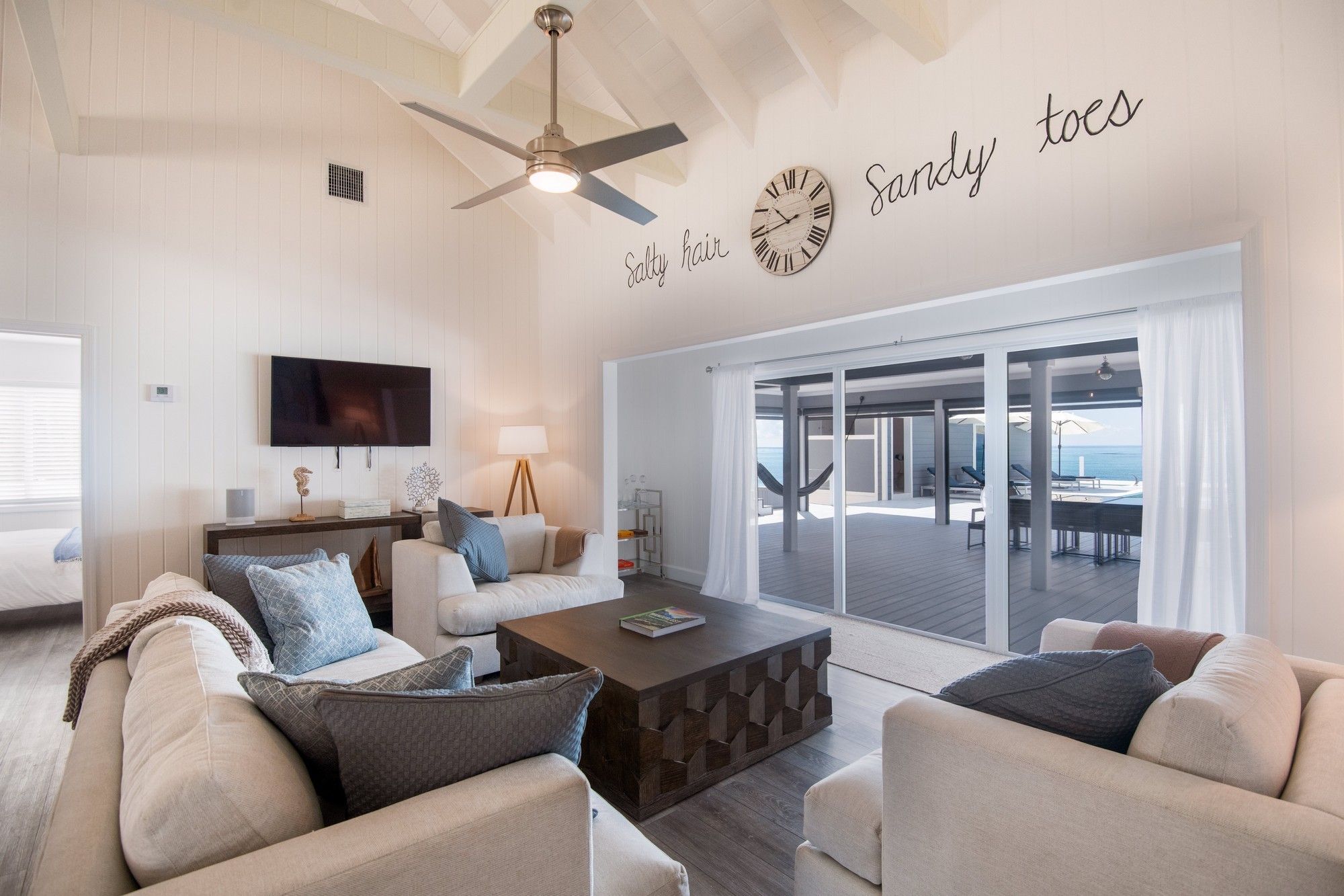  Secluded Beachfront Retreat with Ocean Views - 物件實景