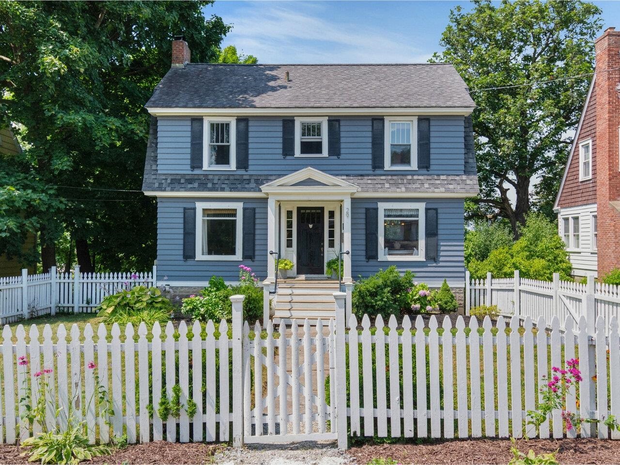 Burlington, Vermont, 05401, United States, 3 Bedrooms Bedrooms, ,2 BathroomsBathrooms,Residential,For Sale,1906339