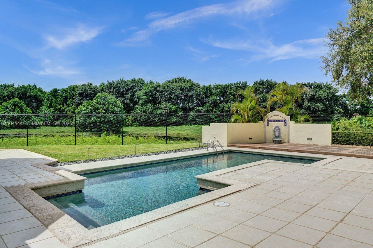 Davie, Florida, 33330, United States, 5 Bedrooms Bedrooms, ,5 BathroomsBathrooms,Residential,For Sale,1896833