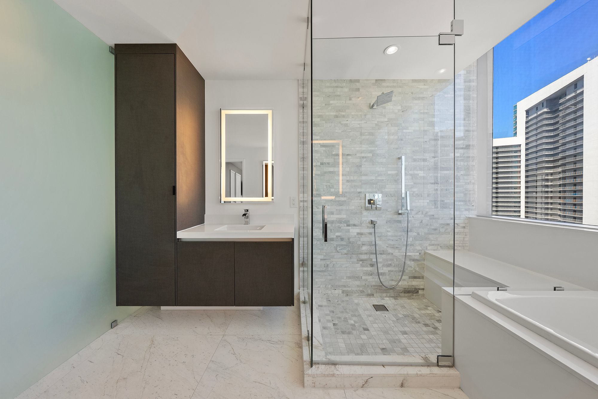  851 NE 1st Ave, Miami, FL, 33132 - 物件實景