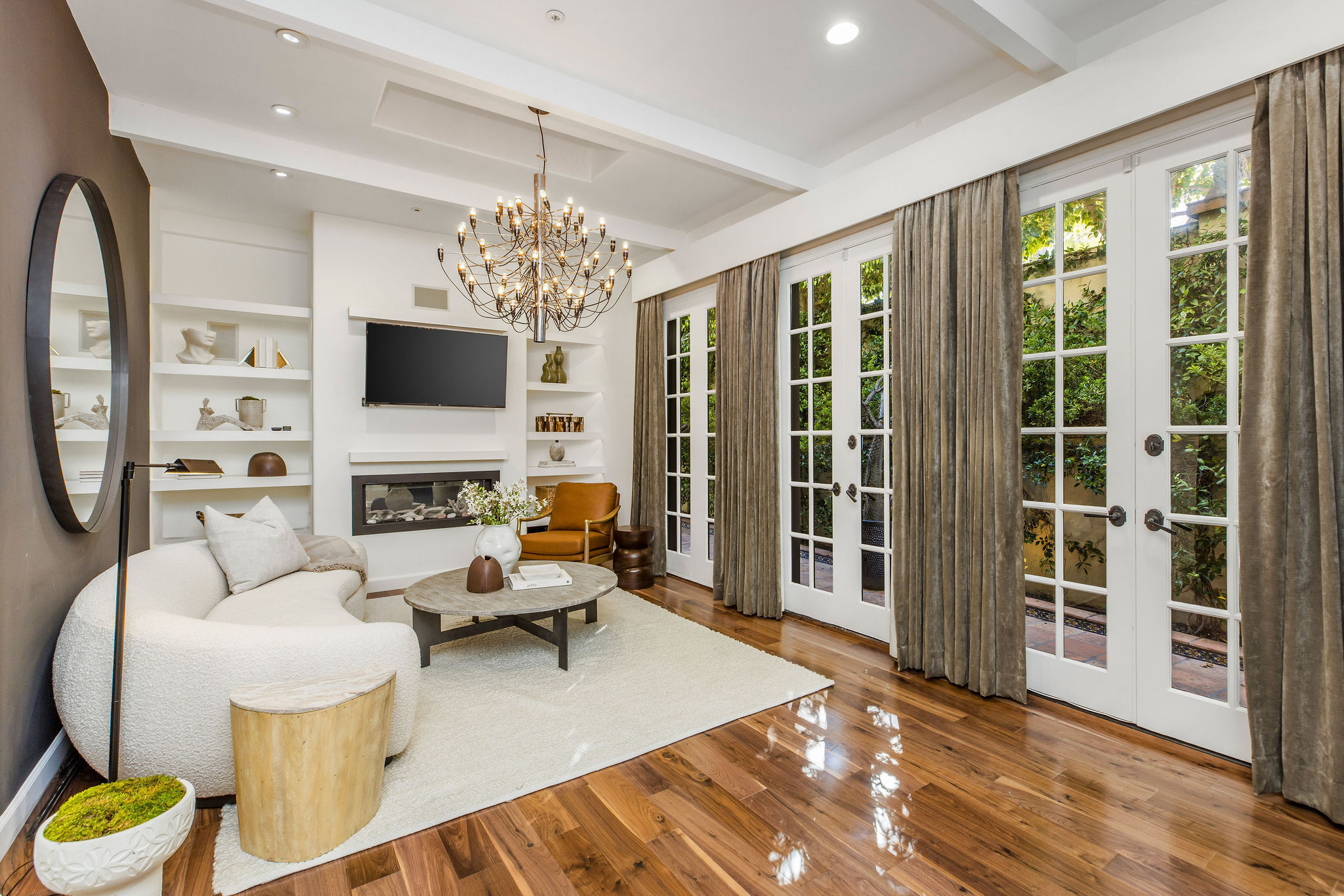  Romantic Spanish Retreat in Whitley Heights - 物件實景