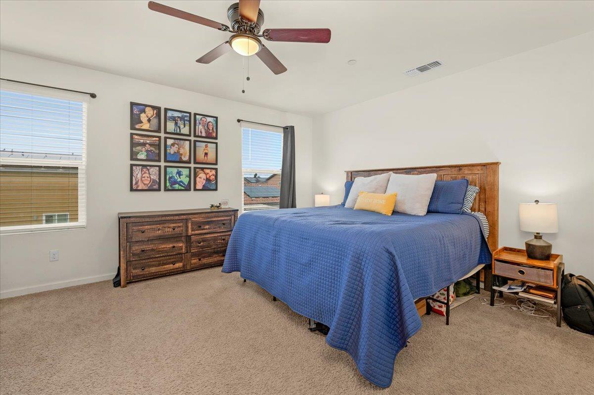 Fresno, California, 93722, United States, 5 Bedrooms Bedrooms, ,3 BathroomsBathrooms,Residential,For Sale,1982186