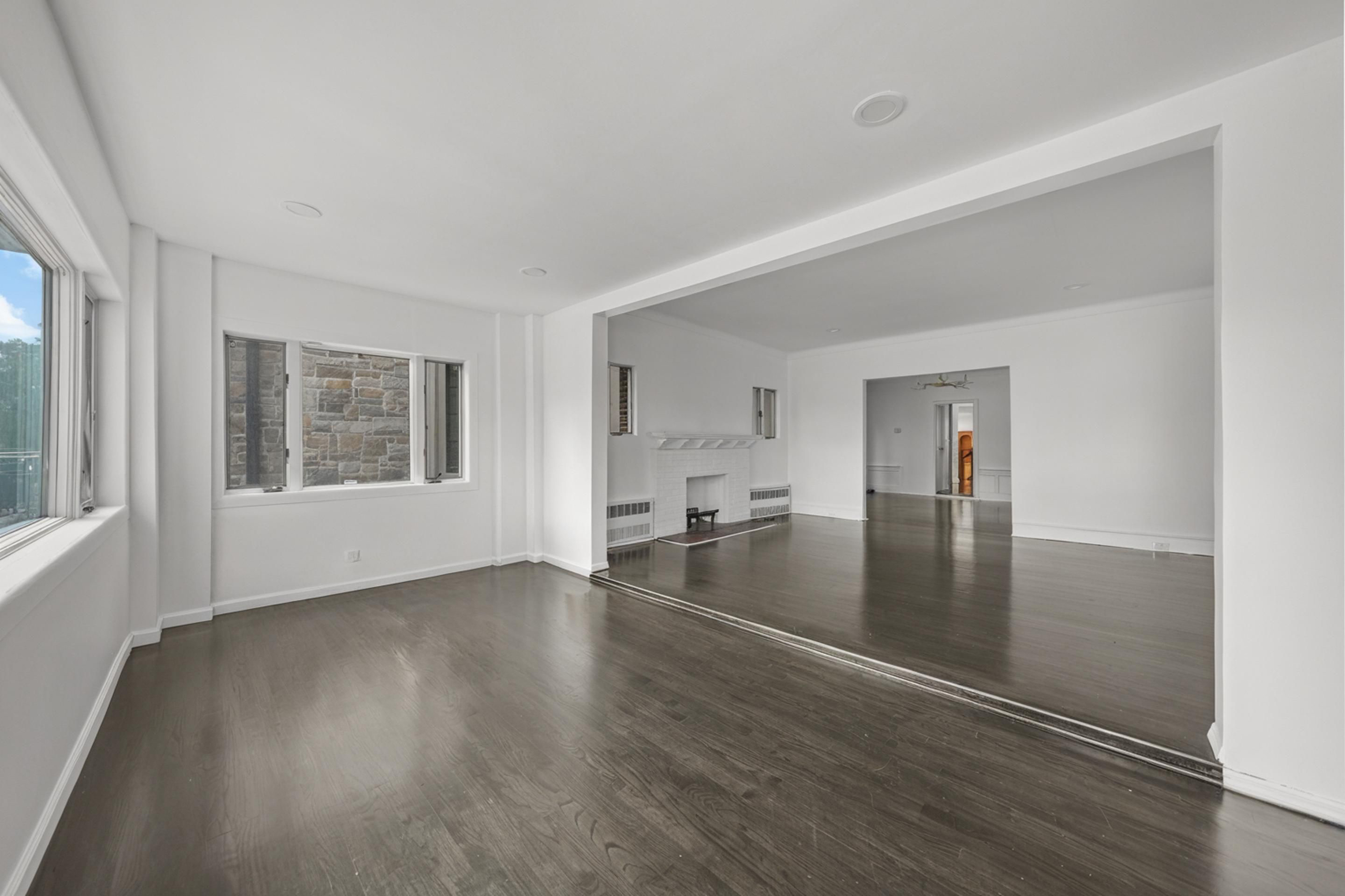 Brooklyn, New York, 11210, United States, 4 Bedrooms Bedrooms, ,4 BathroomsBathrooms,Residential,For Sale,1981827