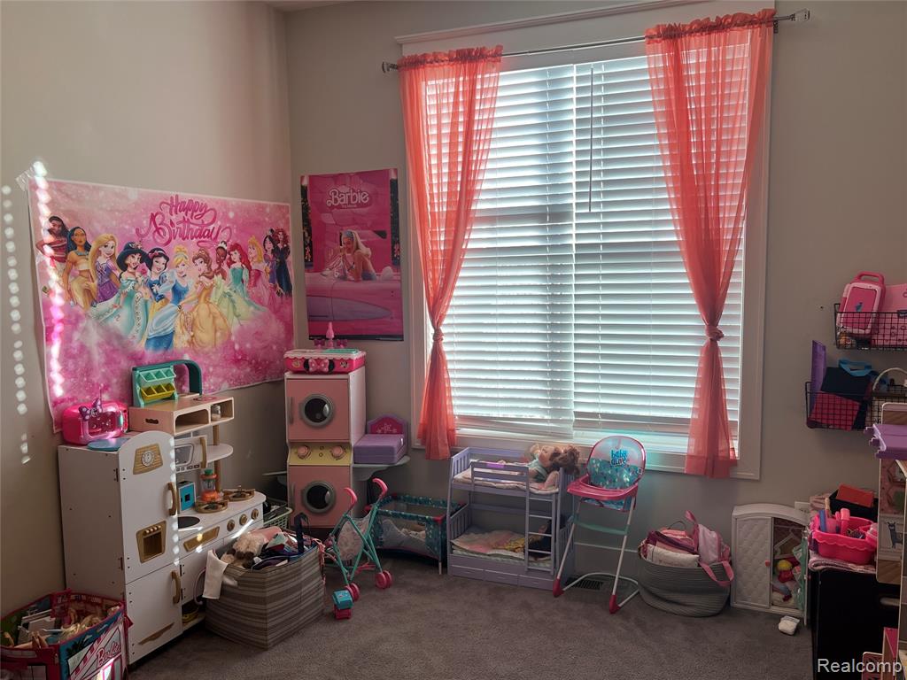 York Township, Michigan, 48176, United States, 4 Bedrooms Bedrooms, ,2 BathroomsBathrooms,Residential,For Sale,1988753