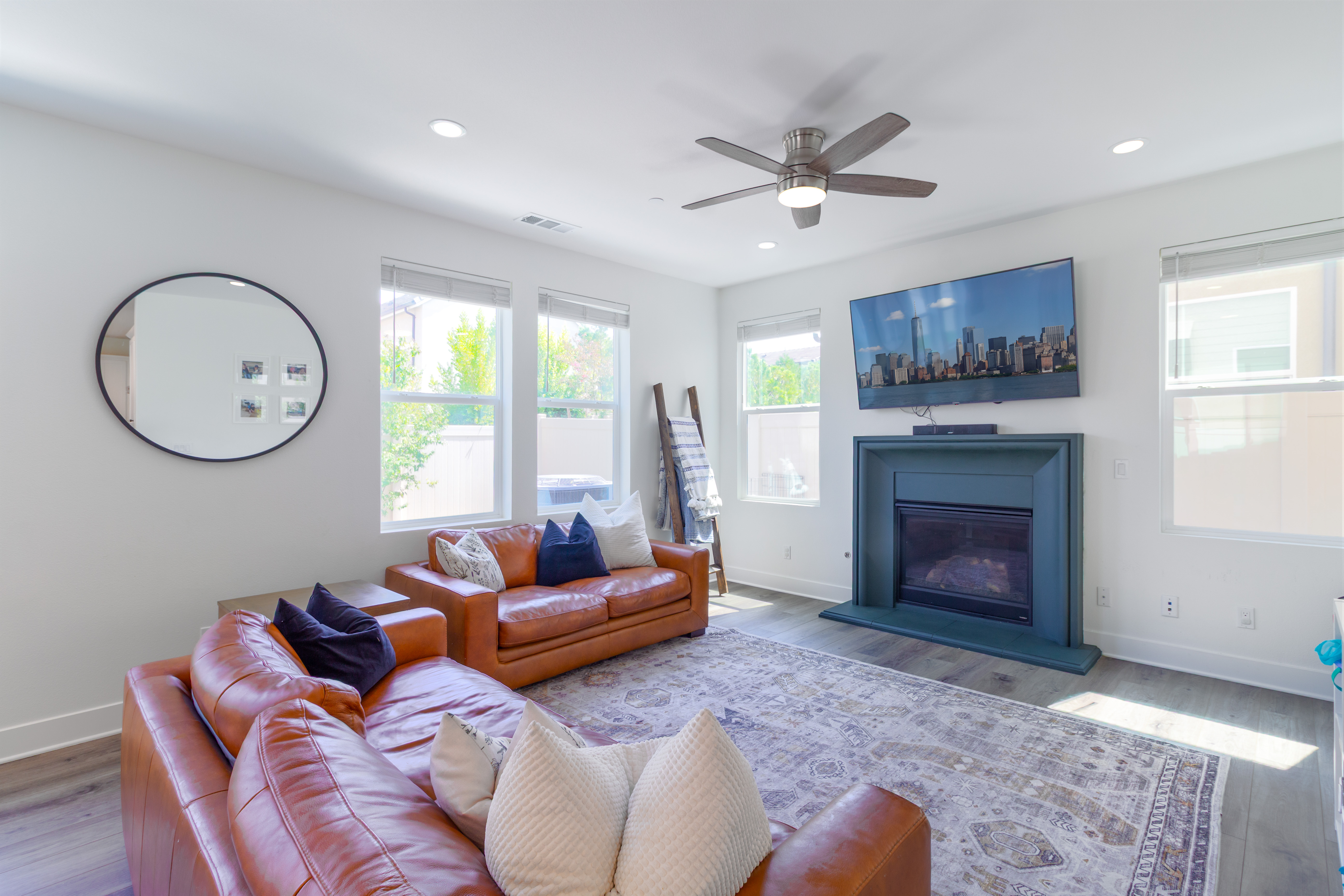 Corona, California, 92883, United States, 4 Bedrooms Bedrooms, ,3 BathroomsBathrooms,Residential,For Sale,1922003