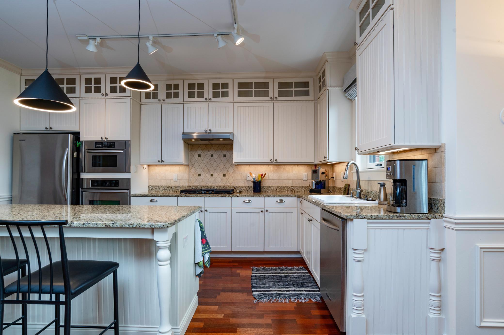 Saint Paul, Minnesota, 55102, United States, 2 Bedrooms Bedrooms, ,2 BathroomsBathrooms,Residential,For Sale,1919474