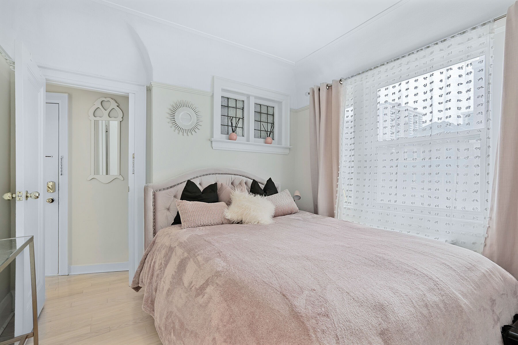  Rare Duplex in Davisville - 物件實景