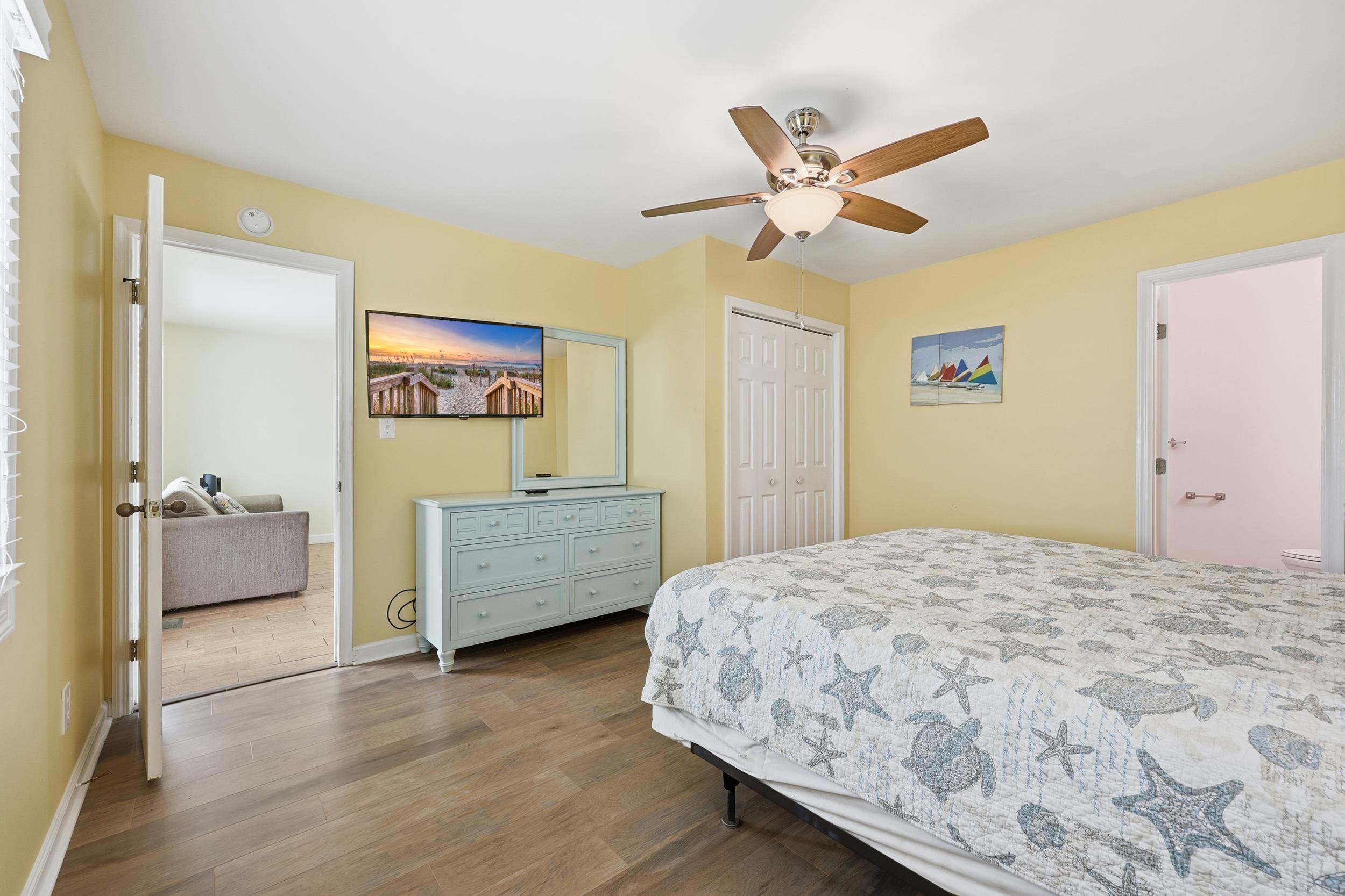 North Myrtle Beach, South Carolina, 29582, United States, 6 Bedrooms Bedrooms, ,4 BathroomsBathrooms,Residential,For Sale,2011670