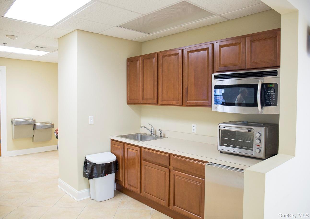 Valley Stream, New York, 11580, United States, 2 Bedrooms Bedrooms, ,2 BathroomsBathrooms,Residential,For Sale,1925470