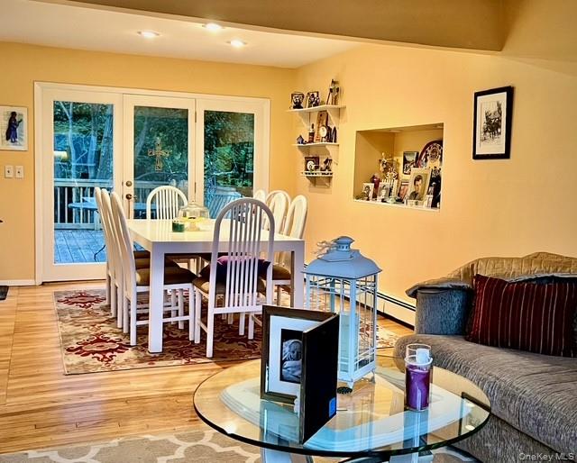 Selden, New York, 11784, United States, 3 Bedrooms Bedrooms, ,1 BathroomBathrooms,Residential,For Sale,1971333