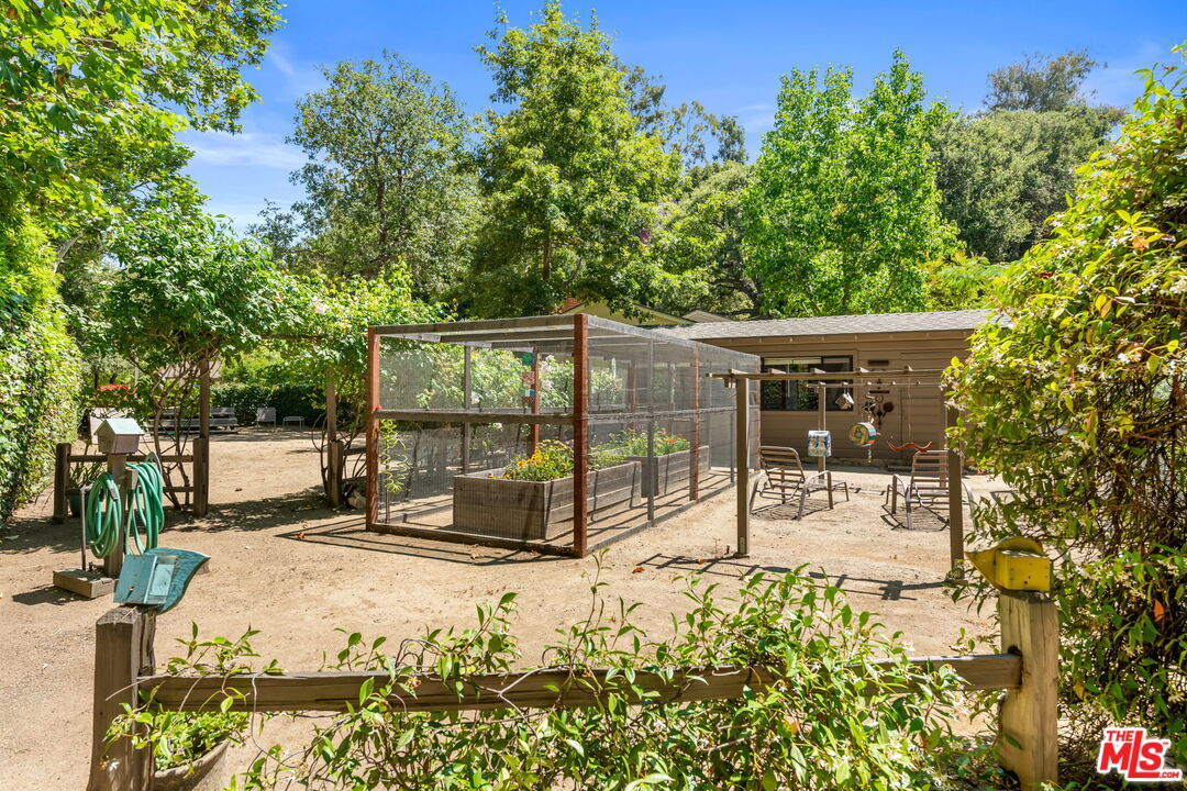 Los Angeles, California, 90049, United States, 4 Bedrooms Bedrooms, ,3 BathroomsBathrooms,Residential,For Sale,1805852