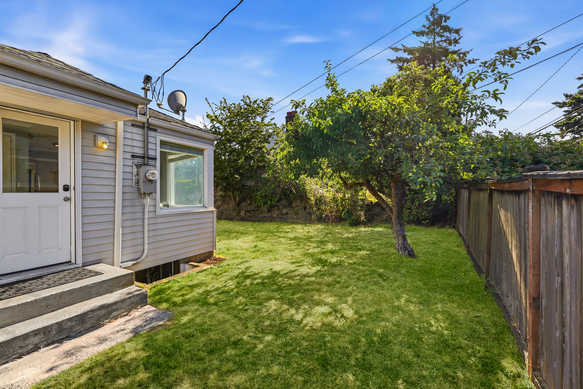  8257 Interlake Ave N, Seattle, WA 98103 - 物件實景