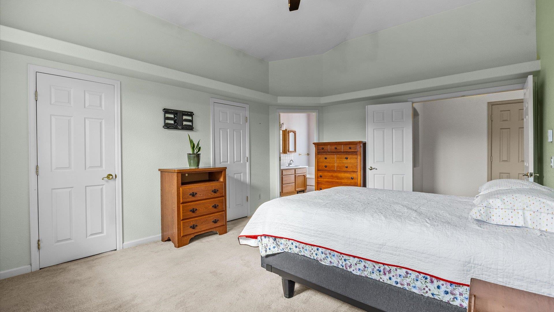 Grand Junction, Colorado, 81507, United States, 3 Bedrooms Bedrooms, ,2 BathroomsBathrooms,Residential,For Sale,1940996