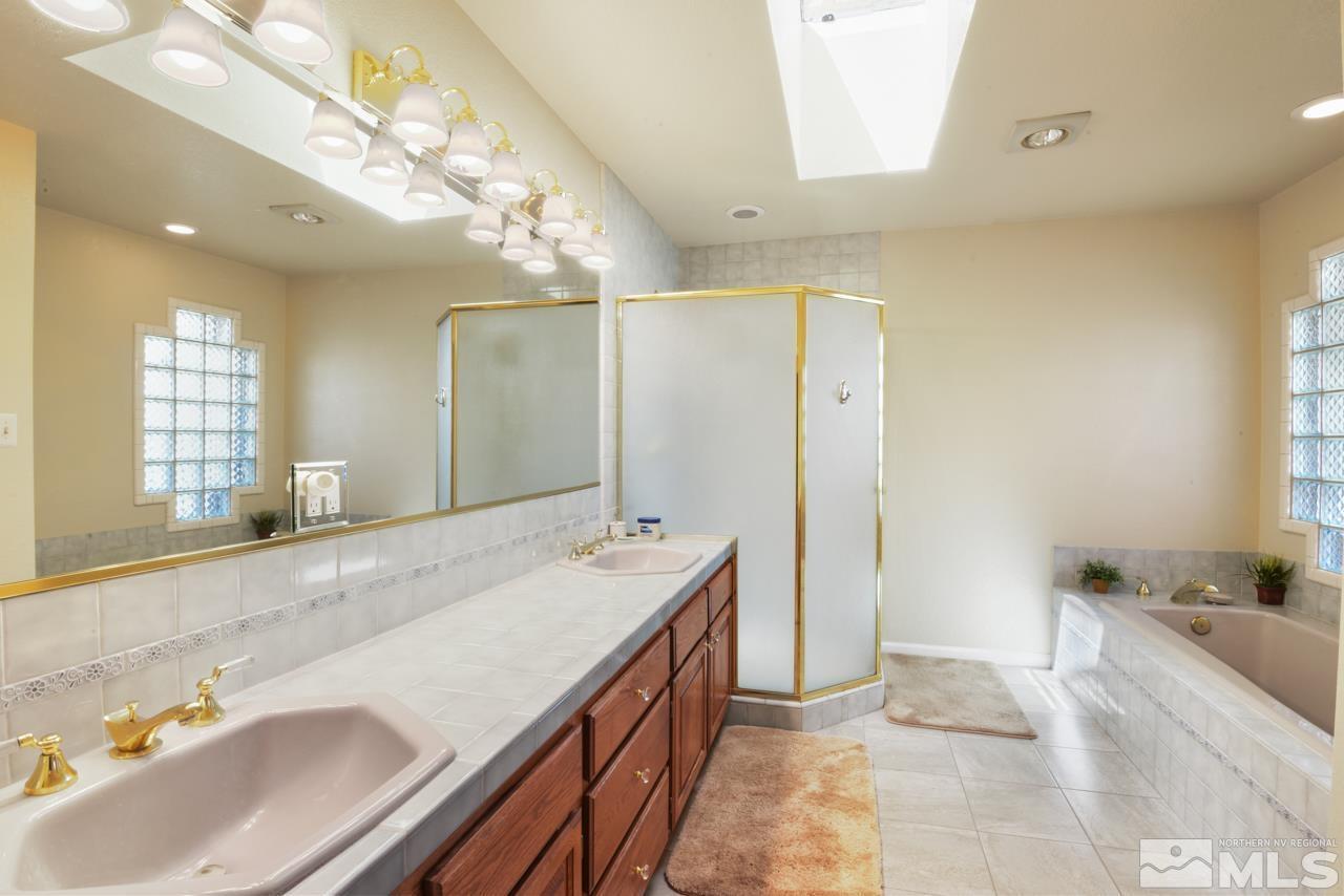 Carson City, Nevada, 89703, United States, 5 Bedrooms Bedrooms, ,3 BathroomsBathrooms,Residential,For Sale,1805537