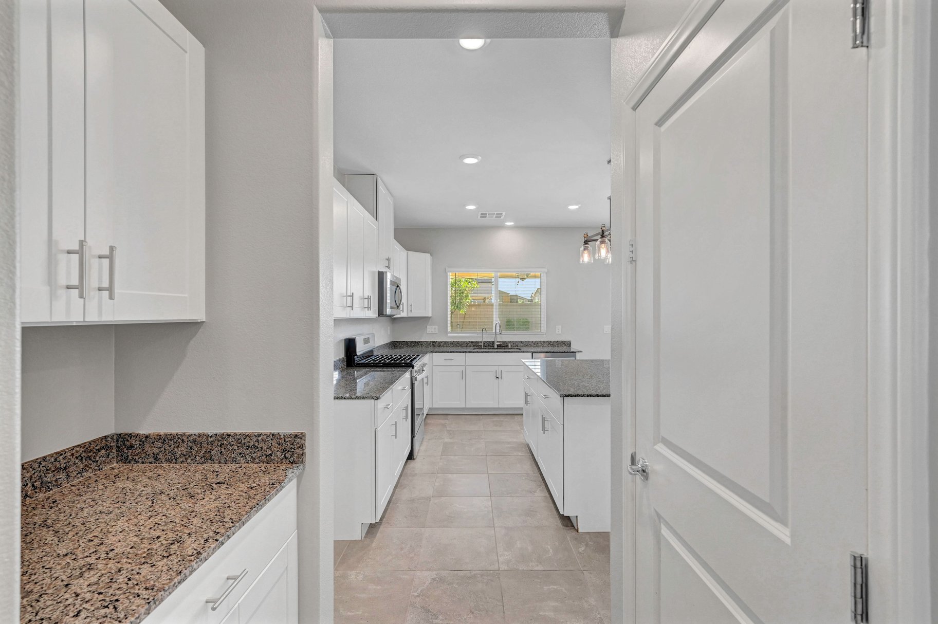  Spacious Valley Vista 5BR with Loft, 3-Car Garage & Premium Lot Size - 物件實景